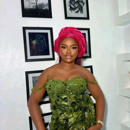 Caroline m. profile photo