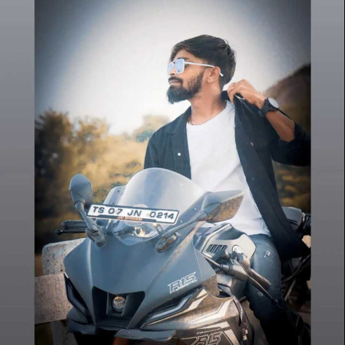 shiva m. profile photo
