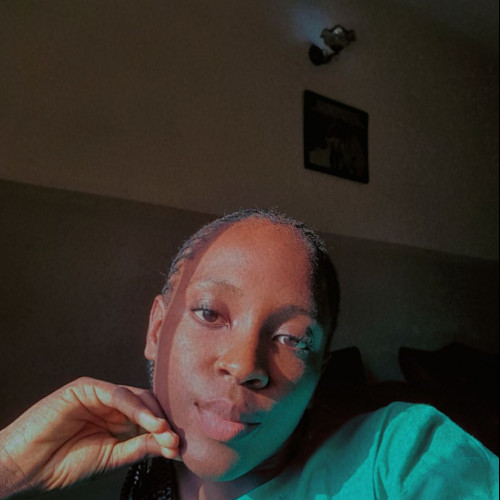 Esther  O. profile photo