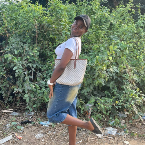 Oseni  E. profile photo