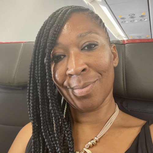 Eve  L. profile photo