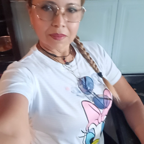 yusmellys v. profile photo