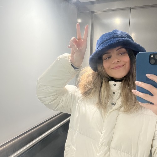 Nazli U. profile photo