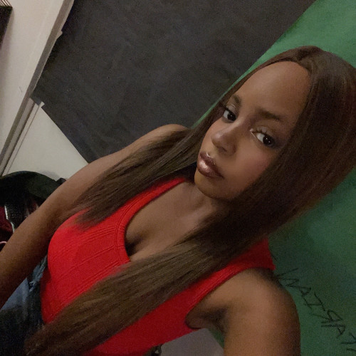 Skye B.