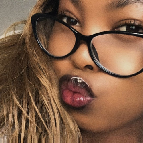 Lily J. profile photo