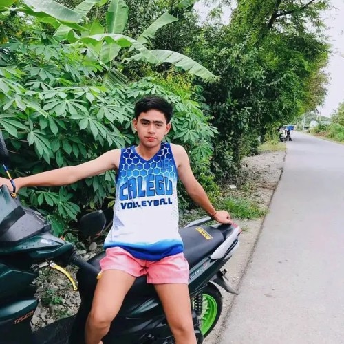 Jhayvee  V.