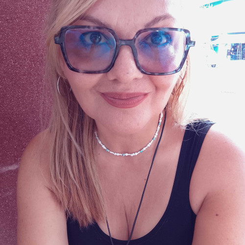 Carolina f. profile photo