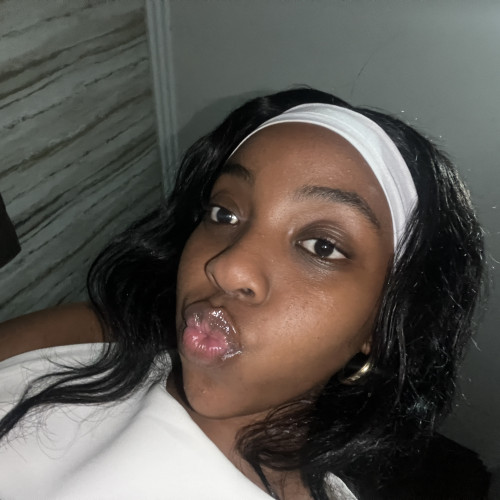 Linathi F. profile photo