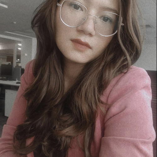 Luna L.