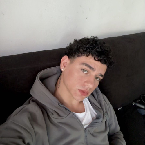 luisber V. profile photo