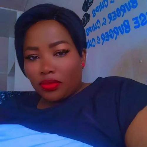 Phumi C.