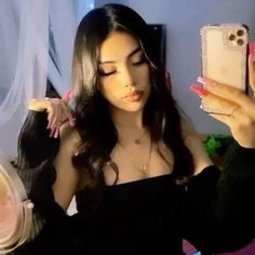 mona r. profile photo