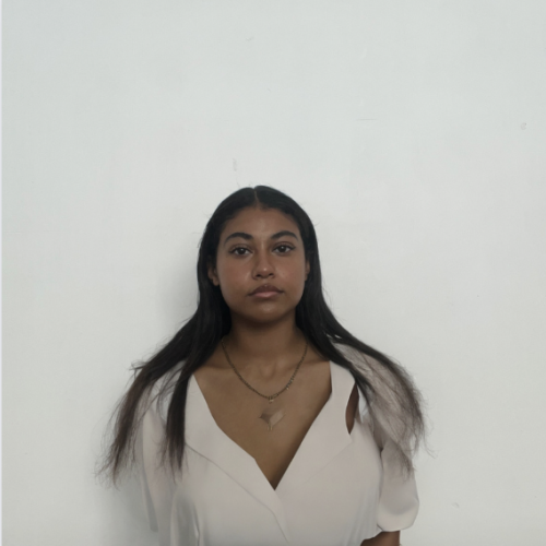 Maë B.