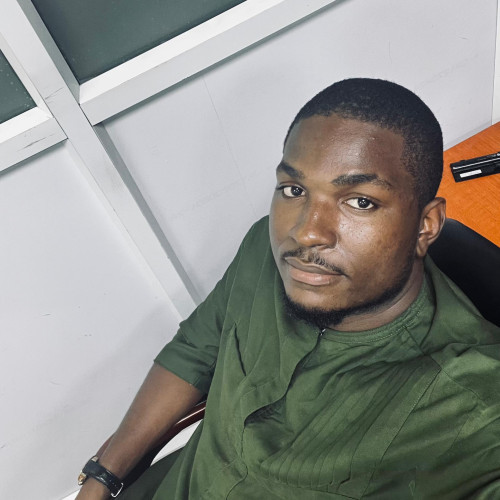 erhinure p. profile photo
