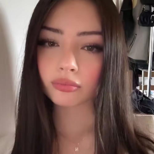 Evie c. profile photo