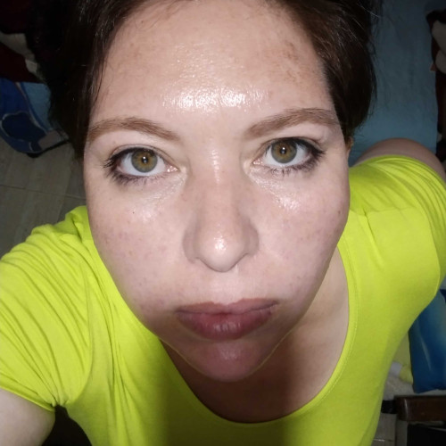 nadia clara c. profile photo