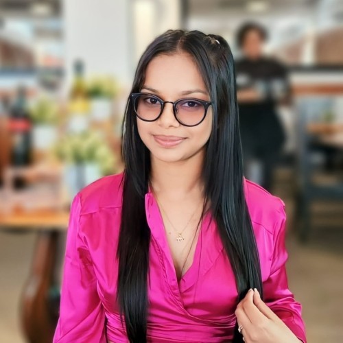 Aline D. profile photo