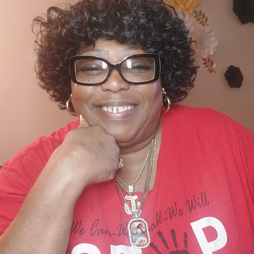 Jarynette  E. profile photo