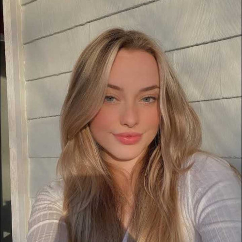 Isla L. profile photo