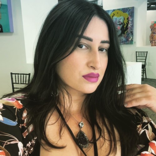 Roxana I.