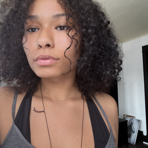 Mia R.