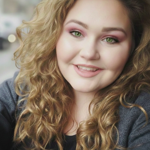 Lily B. profile photo
