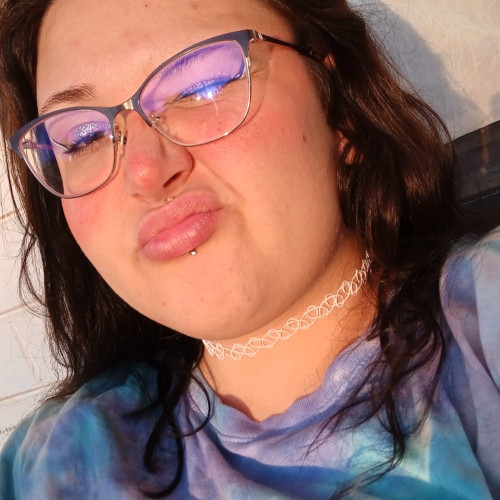 Isis H. profile photo