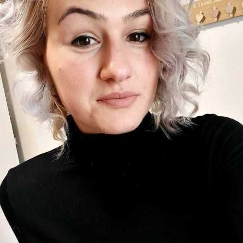 Ade R. profile photo