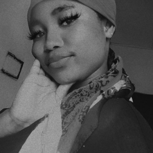 Pretty l. profile photo