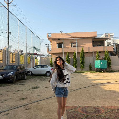 khushi r. profile photo