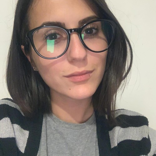 Larisa R.