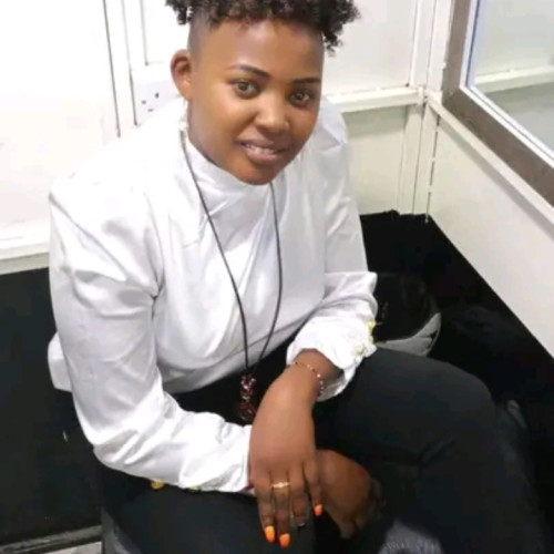 liz c. profile photo
