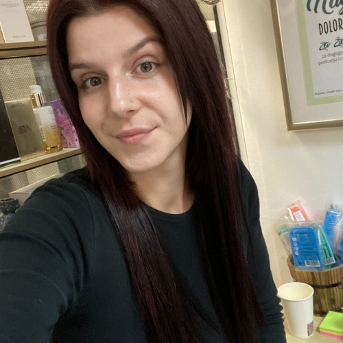 Laura M. profile photo