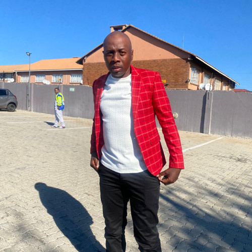 Muzi D. profile photo