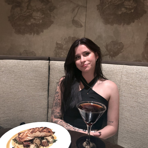 Hev L. profile photo