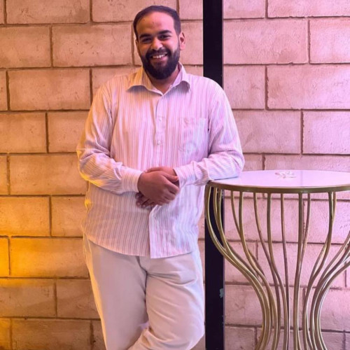 Melek H. profile photo