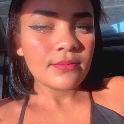 Thais  M. profile photo