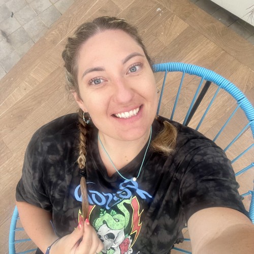 Shayna r.