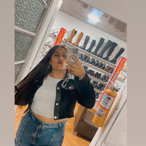 Viviana Y. profile photo