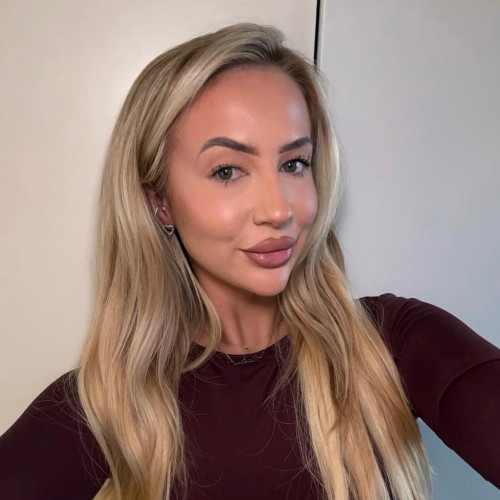 Hellena G. profile photo
