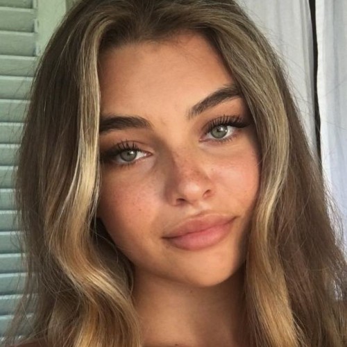 Mimi J.