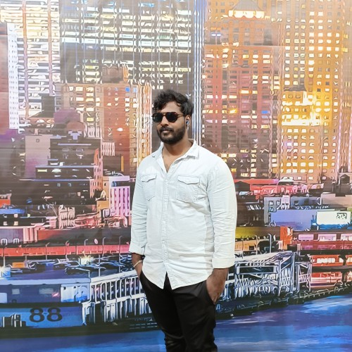 Manu M.