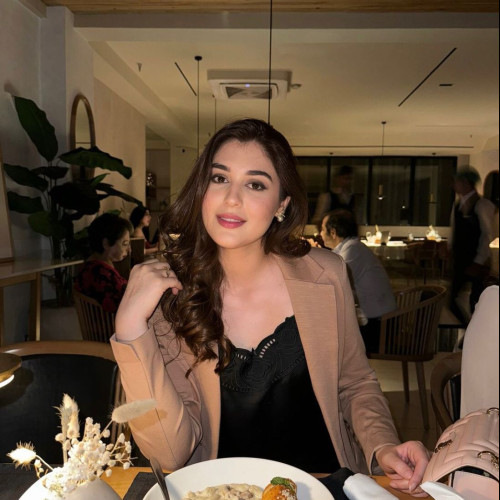elana h. profile photo