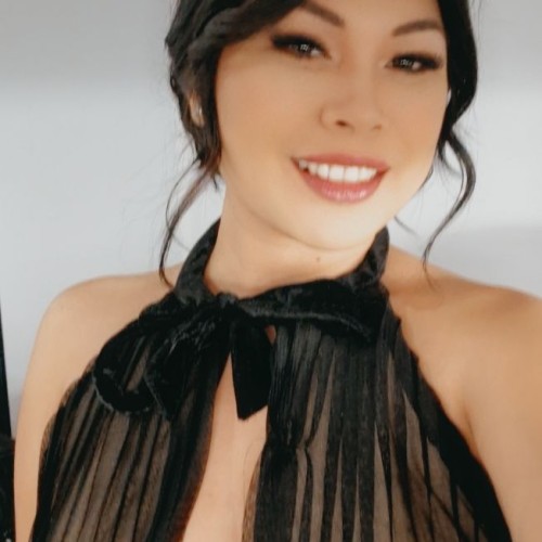 Ari C.