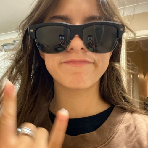 Minluna  L. profile photo