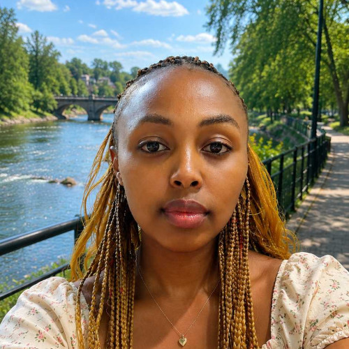 Serene🥰 w. profile photo