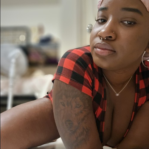 Elle B.