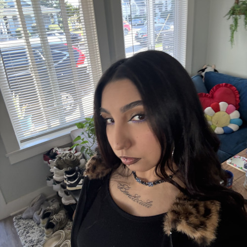 laura b. profile photo