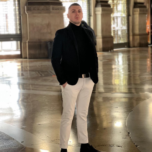 Alex R. profile photo