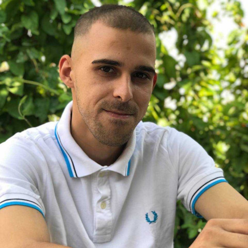 Ilian M. profile photo
